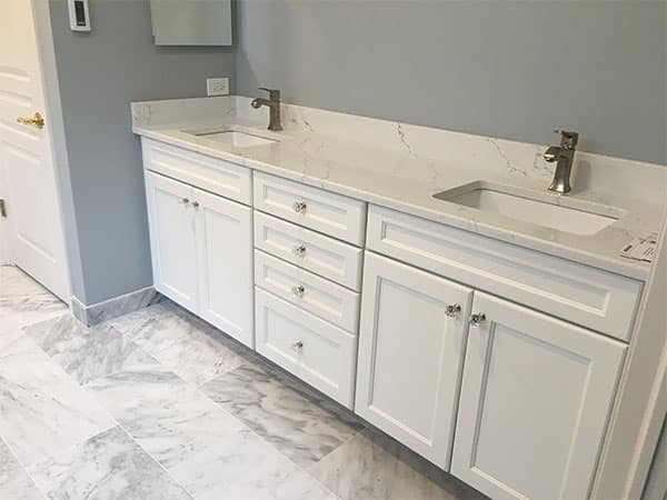 Refresh Your Old Bathroom in Schaumburg IL